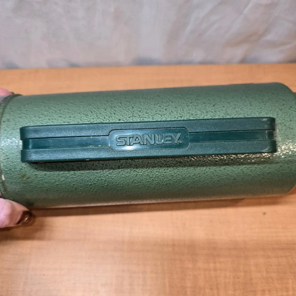 Stanley‎ Classic 32oz Thermos Hammertone Green Built for Life!  Works great! - Picture 6 of 10